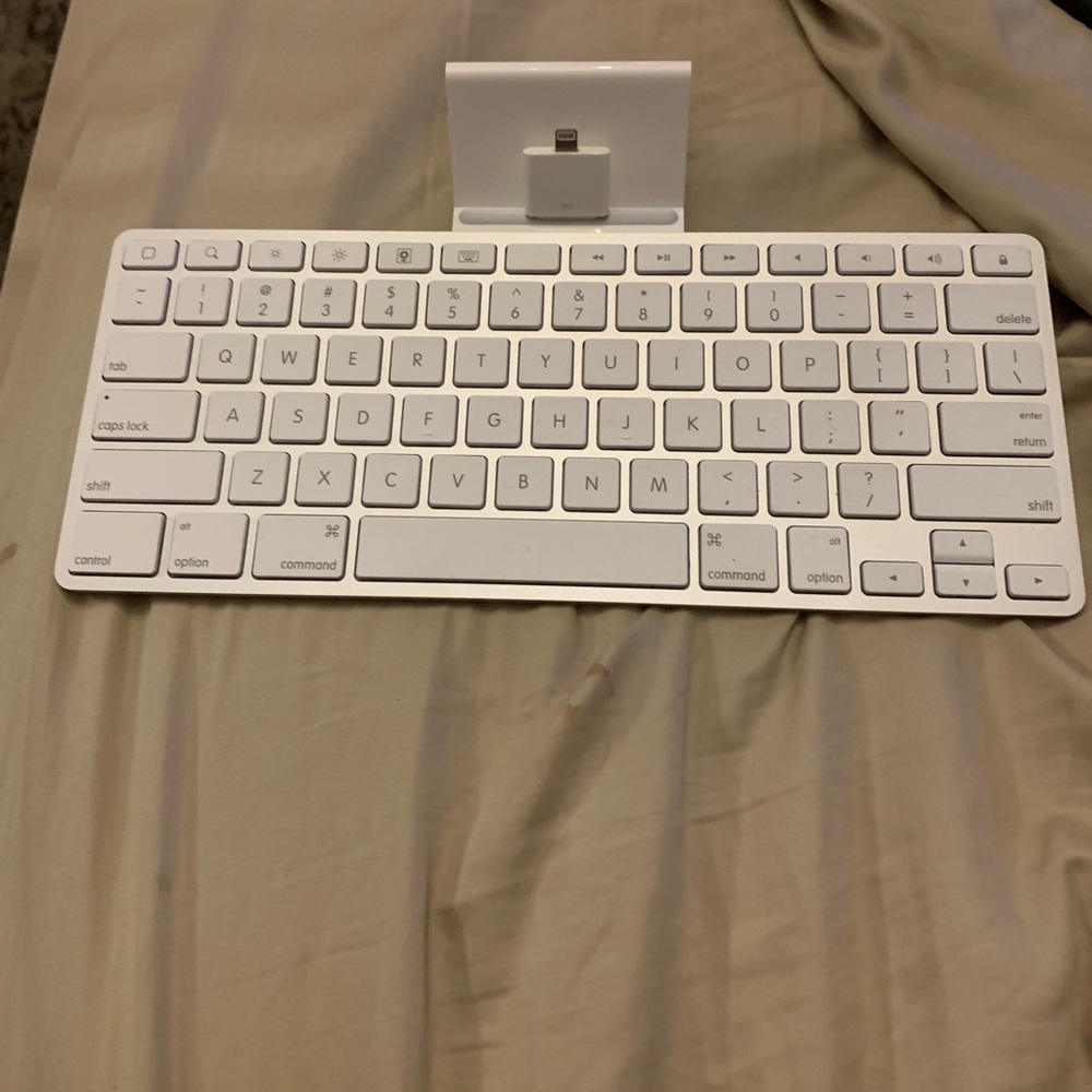 Apple keyboard